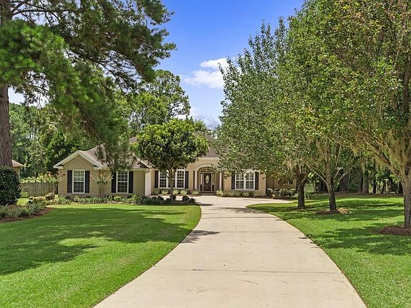 3rd image of 8053 Longmeadow Dr