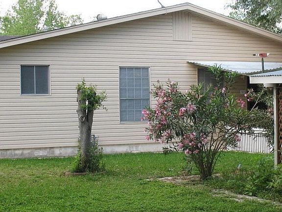 2nd image of 824 E Humphreys St