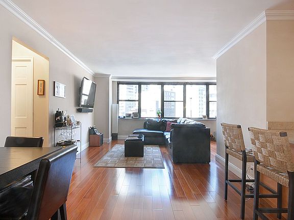 3rd image of 225 E 36th St APT 11O