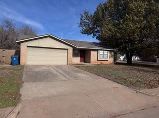 1009 Lapwing Rd, Edmond, OK 73003