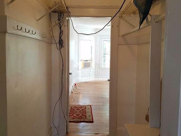 4th image of 1496 Commonwealth Ave #_004