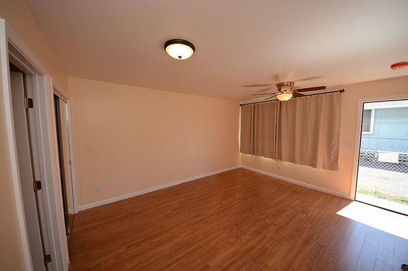 2nd image of 1727 9th Ave