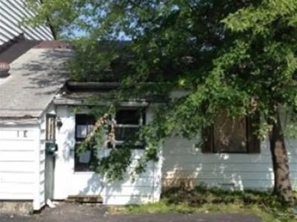 11 Windwood Ct, Buffalo, NY 14225