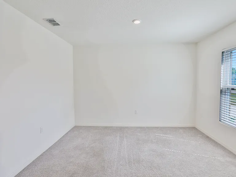 2352 SE Surrey Pl — Photo 19