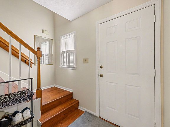 4th image of 4134 Kaplan Dr