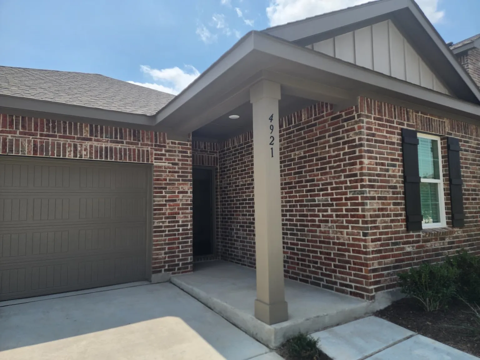 3 bed, 1662 sqft, $2,200 — Photo 2