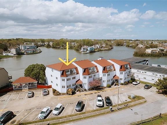 4th image of 223 Lake Dr