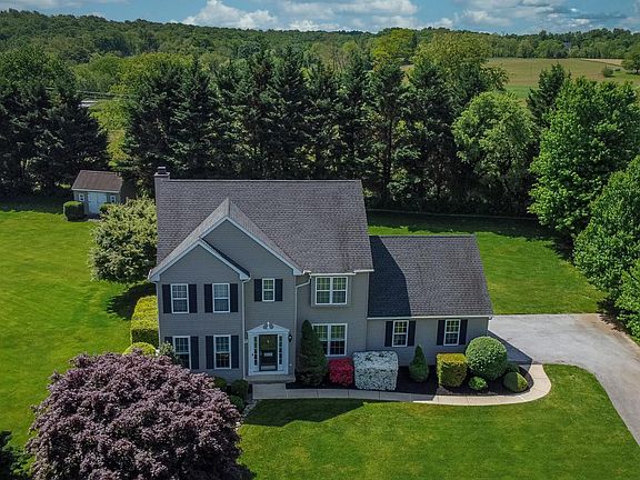 2nd image of 1008 Wyoming Cir