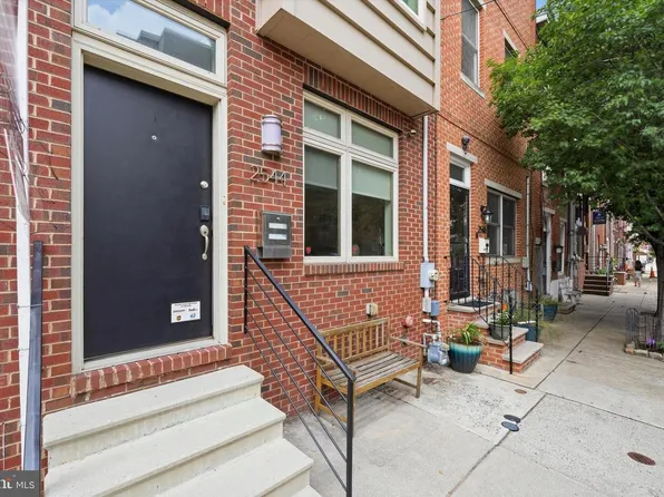 2544 Salmon St, Philadelphia, PA 19125