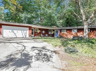 7320 Williamsburg Rd, Lansing, MI 48917