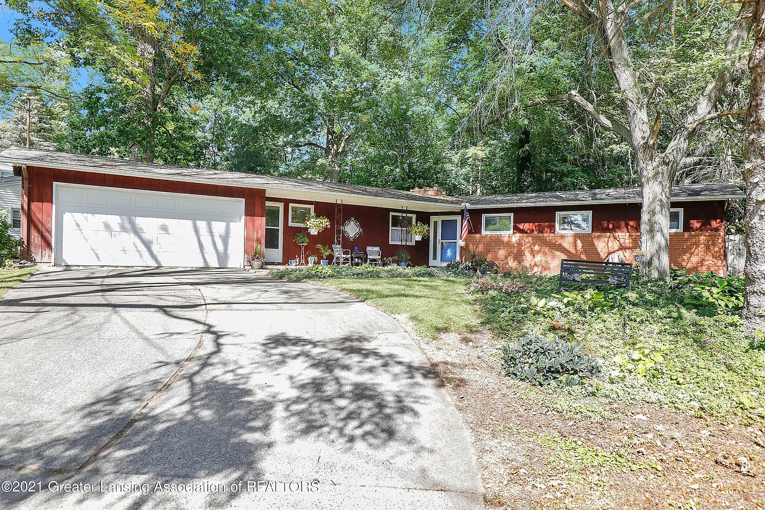 7320 Williamsburg Rd photo 1