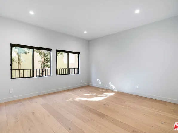 12320 Montana Ave #108, Los Angeles, CA 90049