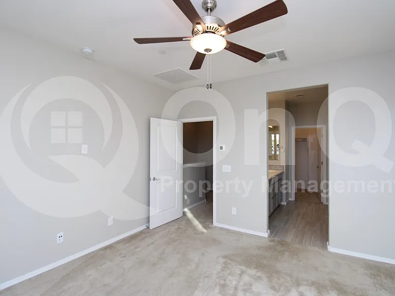 1731 E Dogwood Ln — Photo 8