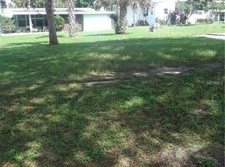 93 Country Gardens Dr, Eustis, FL 32726