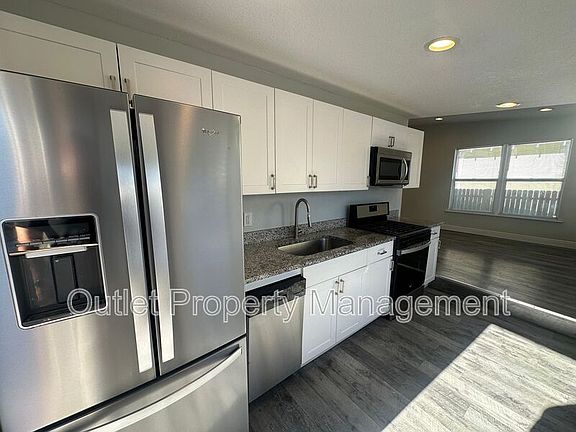 3rd image of 129 E Concord St #129B