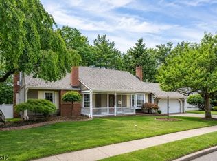 15 Congress Rd, Emerson, NJ 07630