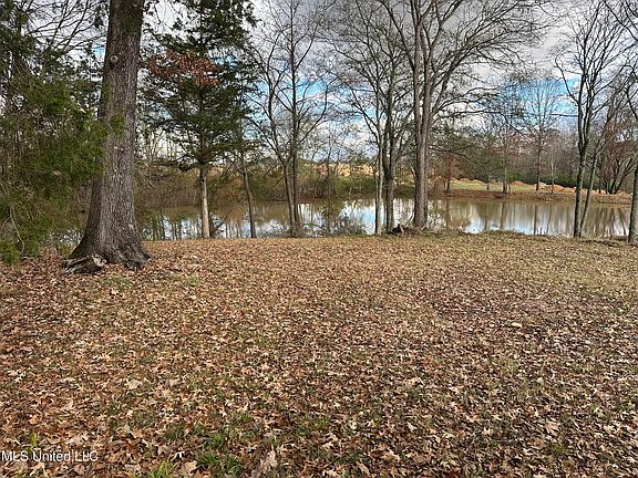 5th image of 31 Landen Cir