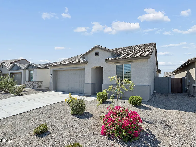 25293 W Wayland Dr — Photo 25