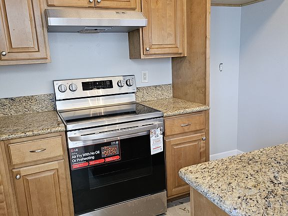 3rd image of 18107 Camino Bello APT 1