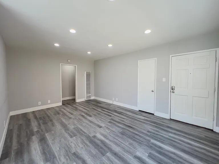 2721 Cabrillo Ave #A — Photo 13