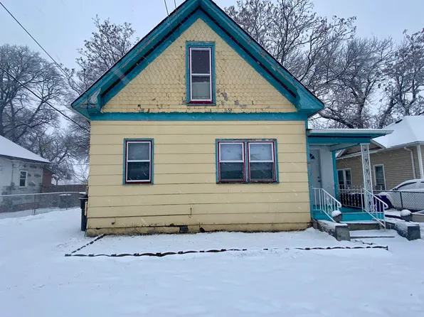 314 E 2nd St, Hastings, NE 68901