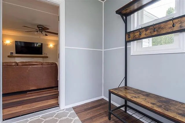 3 bed, 1397 sqft, $2,950 — Photo 3