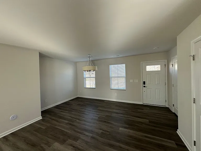 80 Hunting Wood Dr — Photo 4