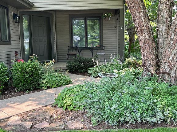 4th image of 34 Maple View Court