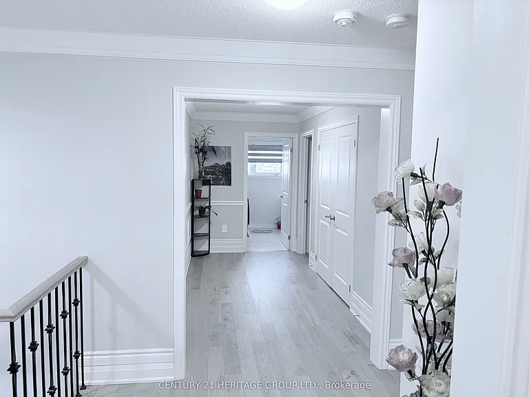 1110 Wickham Rd — Photo 28