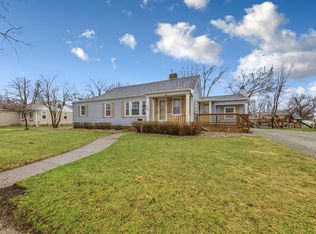 718 3rd St SW, Waseca, MN 56093
