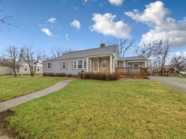 718 3rd St SW, Waseca, MN 56093