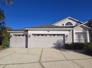 10410 Riverburn Dr, Tampa, FL 33647