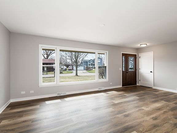 5th image of 227 Kimball Ave