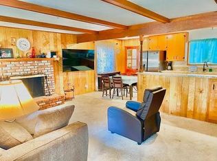 31808 Luring Pines Dr, Running Springs, CA 92382