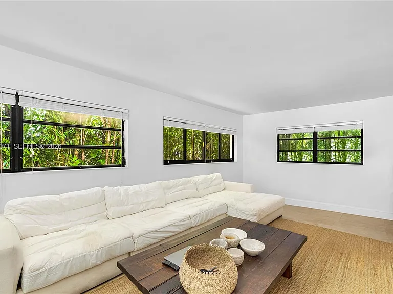 920 Aguero Ave — Photo 23