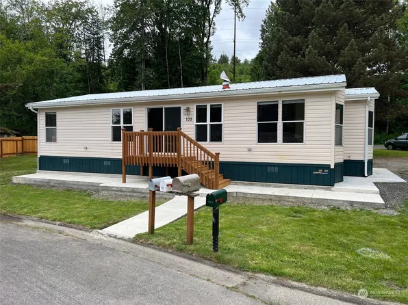 105 Guinevere Court, Castle Rock, WA 98611