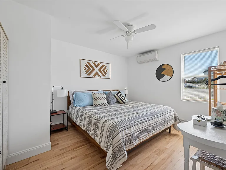 898 Dune Rd — Photo 14