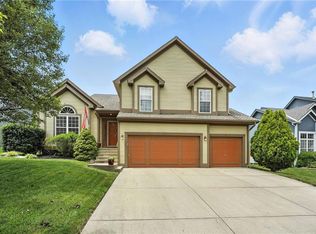 9018 N Hull Ave, Kansas City, MO 64154