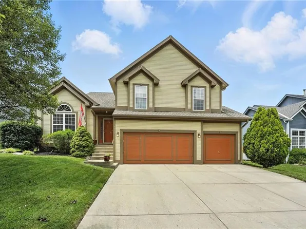 9018 N Hull Ave, Kansas City, MO 64154