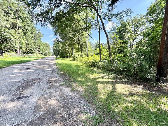 5th image of Bitter Creek Dr