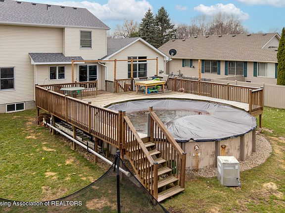 3rd image of 5770 Horstmeyer Rd