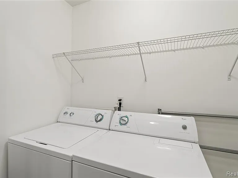 47408 Pembroke Dr — Photo 20