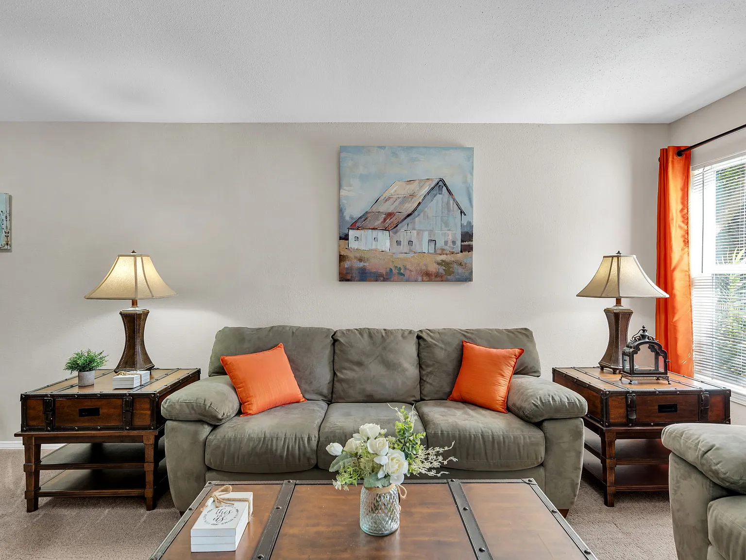 Sunlake Apartments — Photo 3