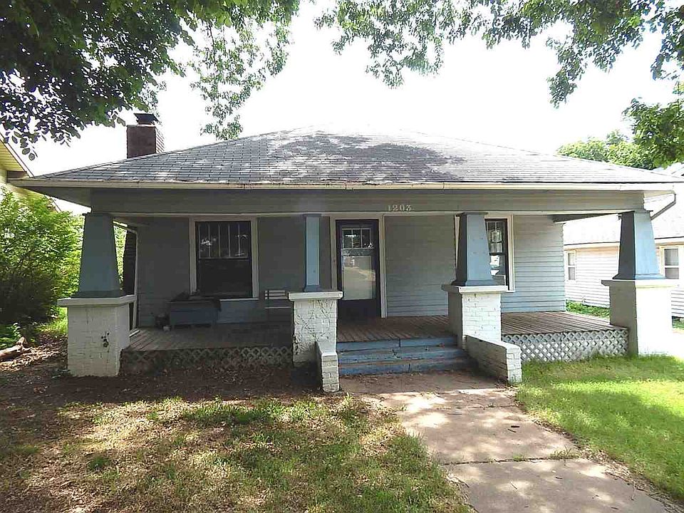 1st image of 1203 S 5th St