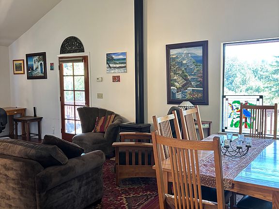 4th image of 227 Nelson Rd