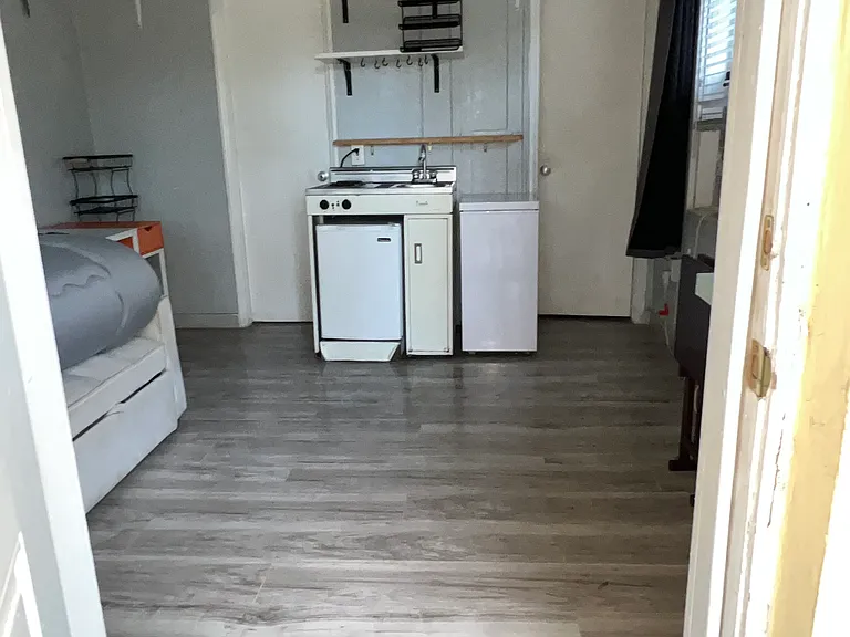 1220 S 20th Ave #3 — Photo 1