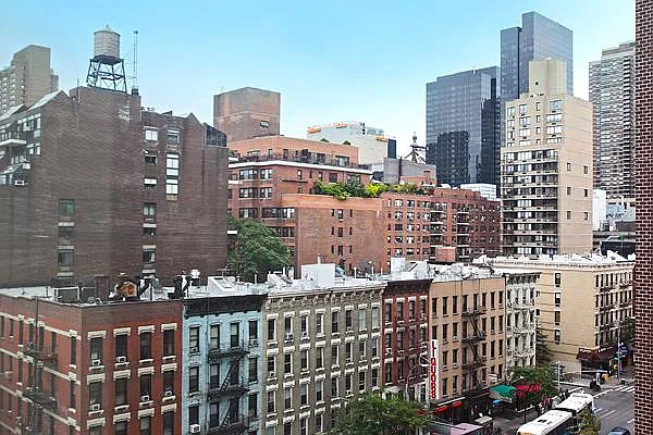 Rented by Siderow Residential Group | media 12