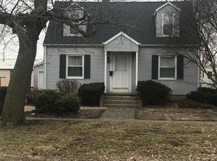 2908 Marion Ave, Mattoon, IL 61938