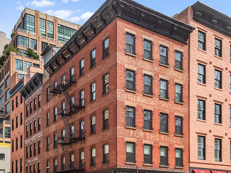 19 Hubert St #5 — Photo 13