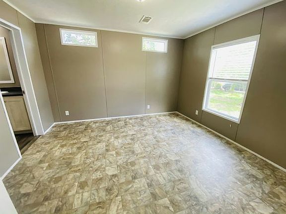 4th image of 2104 Fraternity Ct #438